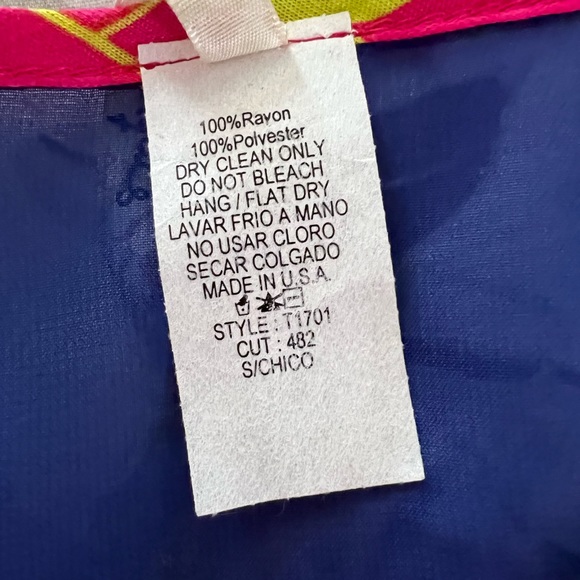 Bright Stylish Blouse - Picture 11 of 11